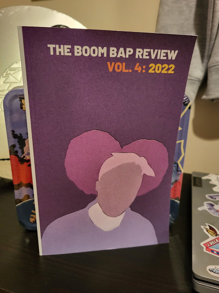 jubei208's tweet photo. I RECEIVED MY COPY!!!
BY @mctill #PROFOUND #BEAUBROWN #MICHAELSTOVER @iomosmarad @Joseflin99
COVER #PHATHENTOFF
ADDITIONAL PROOFREAD #KARENEXILUS
#THEBOOMBAPREVIEW
#VOLUME4
#THEBOOMBAPREVIEWVOL4
#EVERYBODYSHIPHOP
#REVIEWS
#HIPHOP https://t.co/BstyGJnE8q