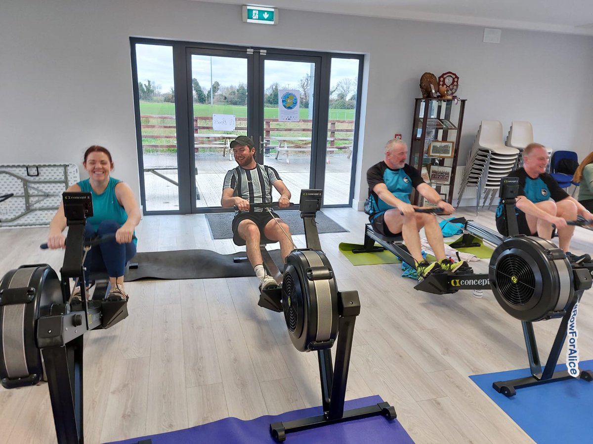 A_Guy_on_Here's tweet photo. So, THIS is happening right now..
Charity row at @BalbrigganRFC session ran by @FingalRowing
#RowforAlice
@OurBalbriggan https://t.co/sFcJaZPk23