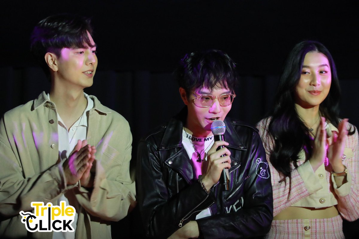 TripleclickTH's tweet photo. #โอห์มฟลุ้ค พร้อมผู้จัด ผู้กำกับ และทีมนักแสดงให้สัมภาษณ์สื่อฯ ก่อนเริ่มเปิดห้อง 609 ข้ามจักรวาลคู่ขนาน ในงาน "609 Bedtime Story" 2 EP. แรก!!

#609BedtimeStoryPremiere
#เจ้าแก้มก้อน #Fluke_Natouch 
#OhmThitiwat #โอห์มไง 
#OhmFluke #Pluster https://t.co/JNh9oWLzVm