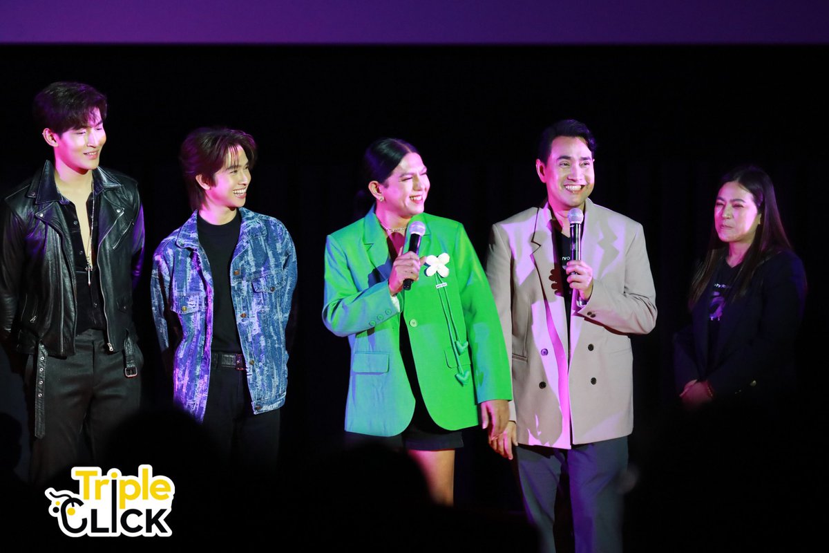 TripleclickTH's tweet photo. #โอห์มฟลุ้ค พร้อมผู้จัด ผู้กำกับ และทีมนักแสดงให้สัมภาษณ์สื่อฯ ก่อนเริ่มเปิดห้อง 609 ข้ามจักรวาลคู่ขนาน ในงาน "609 Bedtime Story" 2 EP. แรก!!

#609BedtimeStoryPremiere
#เจ้าแก้มก้อน #Fluke_Natouch 
#OhmThitiwat #โอห์มไง 
#OhmFluke #Pluster https://t.co/JNh9oWLzVm