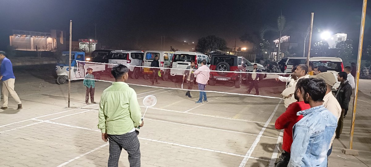 shivshaktiwahan's tweet photo. Employees Engagement Activity: Badminton 🏸 Game

#ShivShaktiWahan #Darbhanga #badminton #Activity #EmployeeActivity #Game #employeeengagement https://t.co/jjSOssQBmk