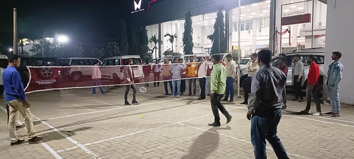 shivshaktiwahan's tweet photo. Employees Engagement Activity: Badminton 🏸 Game

#ShivShaktiWahan #Darbhanga #badminton #Activity #EmployeeActivity #Game #employeeengagement https://t.co/jjSOssQBmk