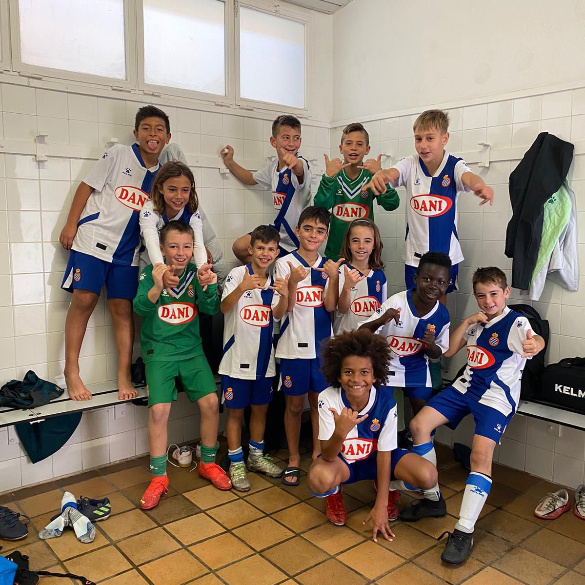 RESULTAT FINAL:

CE MERCANTIL 2-7 Benjamí A

⚽️Issa
⚽️Gil
⚽️Max
⚽️⚽️Erik Chiva
⚽️⚽️Kilian 

#RCDE | #planterRCDE