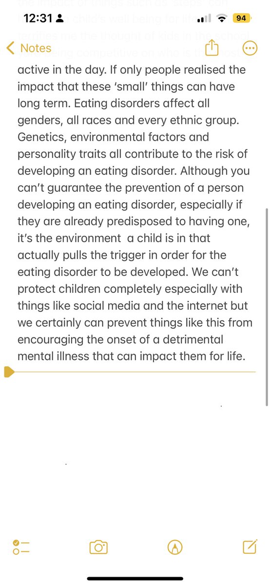 stephyyod's tweet photo. An issue I feel needs to be raised in relation to ‘minion fitbit’s’ that have been developed for children that were advertised last night on the late late toy show. #fitbit #LateLateToyShow https://t.co/4da7VbXCPn