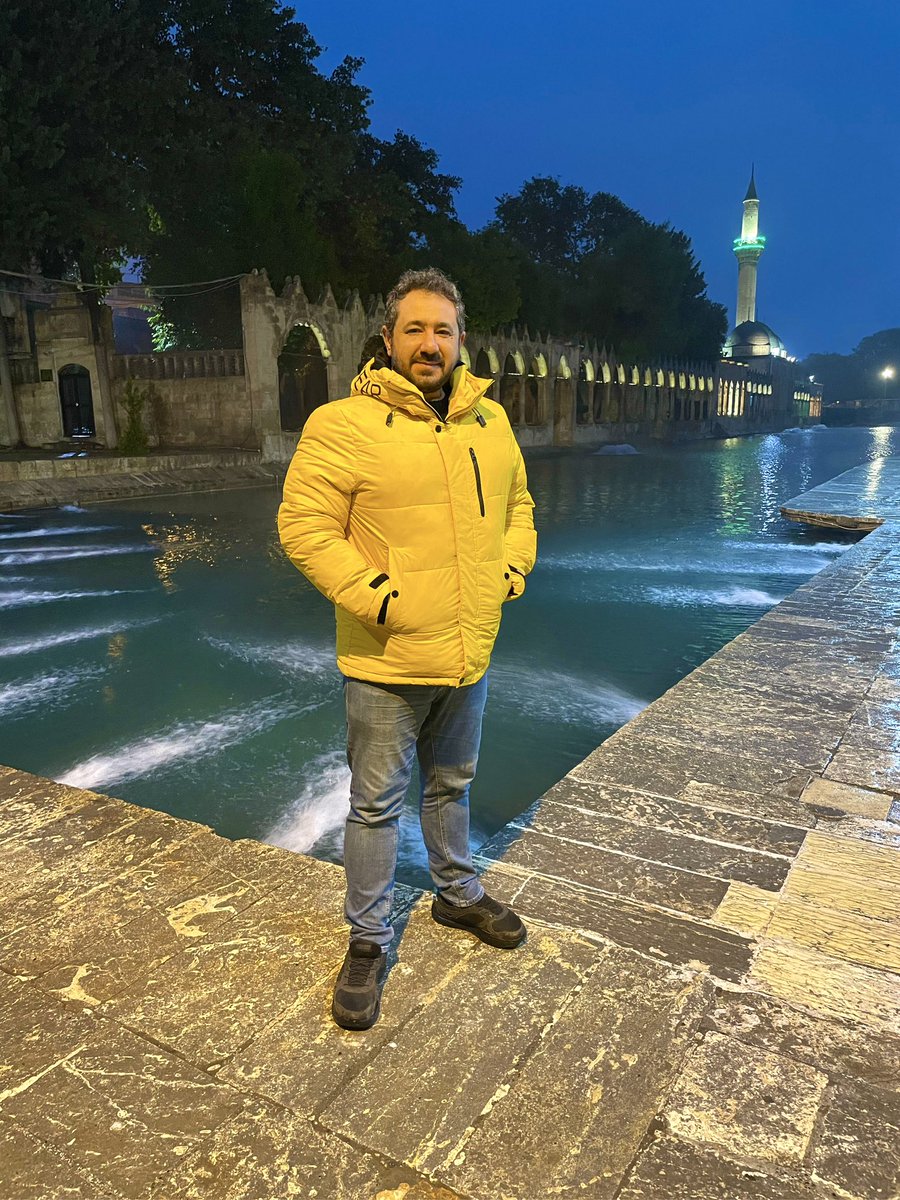 Huzur Bulurum Balıklıgöl de…🤲🏻🧿
#YeniProfilResmi #Istanbul #Sanliurfa #zamanidurdur #igtravel #bir_dakika #hayatakarken #aniyakala #benimkadrajim #objektifimden #bendenbirkare #like4like #instadaily #instagram #instamood #aşk #Balıklıgöl