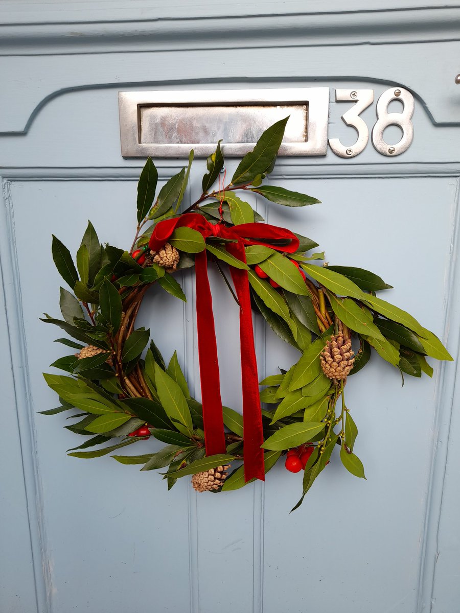 Thanks <a href="/AbsCultured/">Absolutely Cultured</a> social action team for a fab wreath making session with Rosie today. We love our creation. X