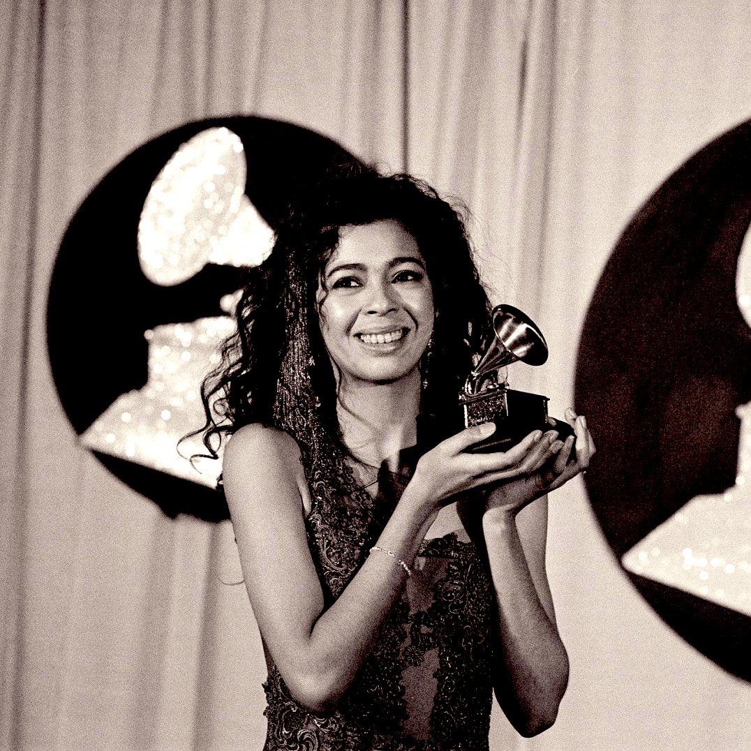 ArTallks's tweet image. Rest In Power🕊 
🌟IRENE CARA Escalera👑
Legendary music talent, who gave us the forever inspiring “Fame”.
“What A Feeling”,from “Flashdance”, garnered her a grammy @RecordingAcad,and oscar @TheAcademy.She also earned @naacpimageaward @goldenglobes @peopleschoice.
#RIPIreneCara💐