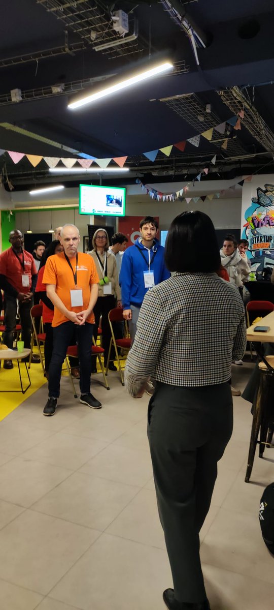 RemyOursEnPeluc's tweet photo. #SavvyThinking #Highlights @We_Forge: '🧩 Le @StartupAngers commence bien la journée avec 4 ateliers !
🚀 Le leadership avec Marie-Eve, le Légo serious play avec Guillaume Bergey, le lean startup avec François Gobert e… https://t.co/CVhtgqnDYj, see more https://t.co/ctGhmaBOBD