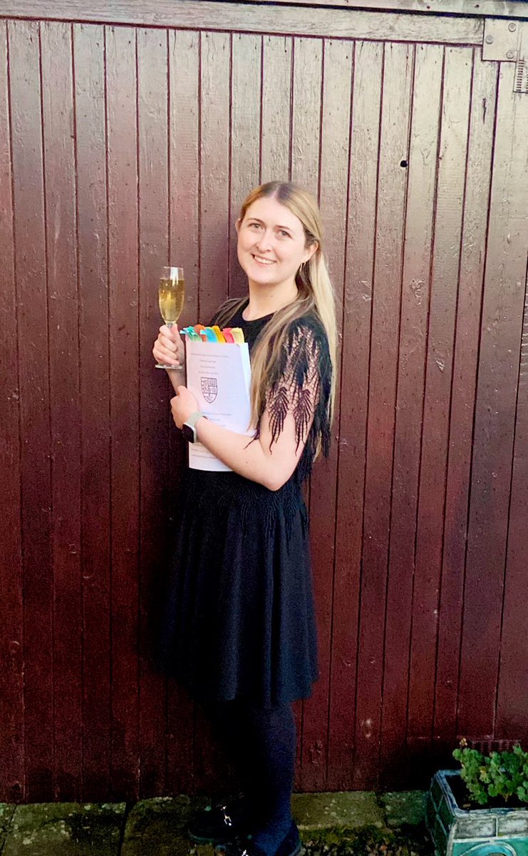 now that it has finally sunk in… 

I DID IT! I PASSED MY PHD VIVA! 🥳

#AcademicTwitter #phdlife