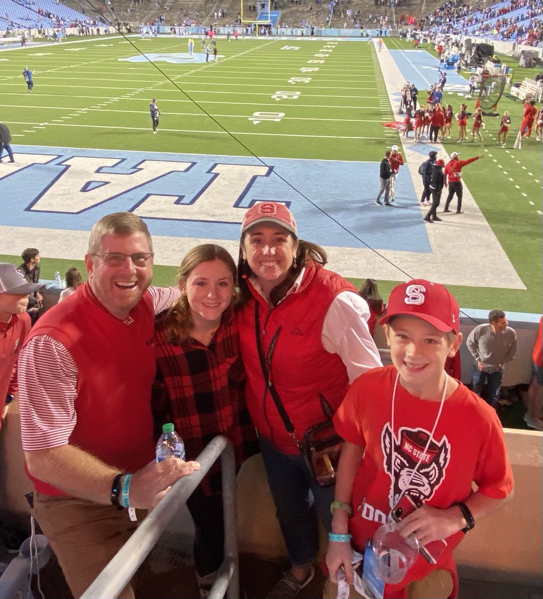 Happy Thanksgiving from the Livengoods! #gopack 🐺 ♥️ @PrincipalPHMS