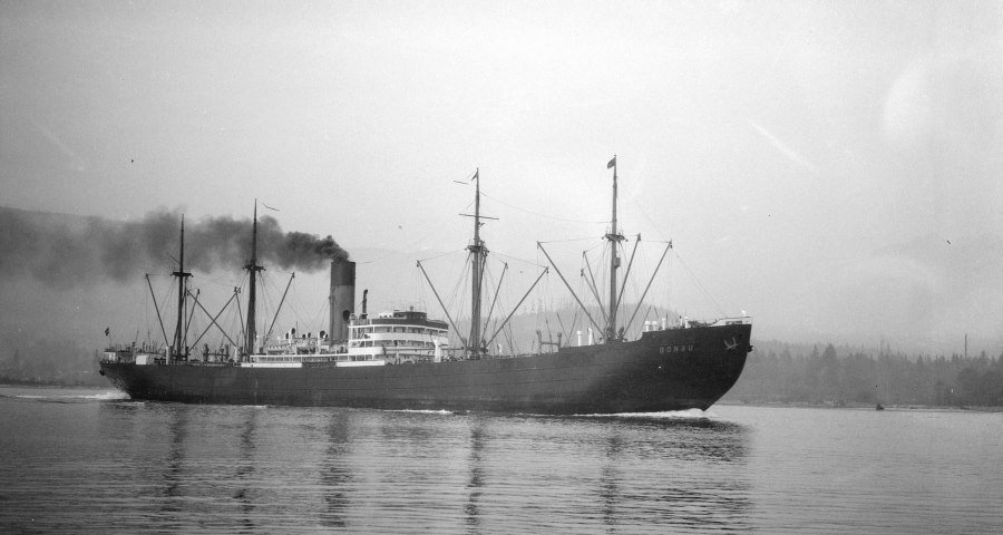 Auschwitz Memorial tweet media