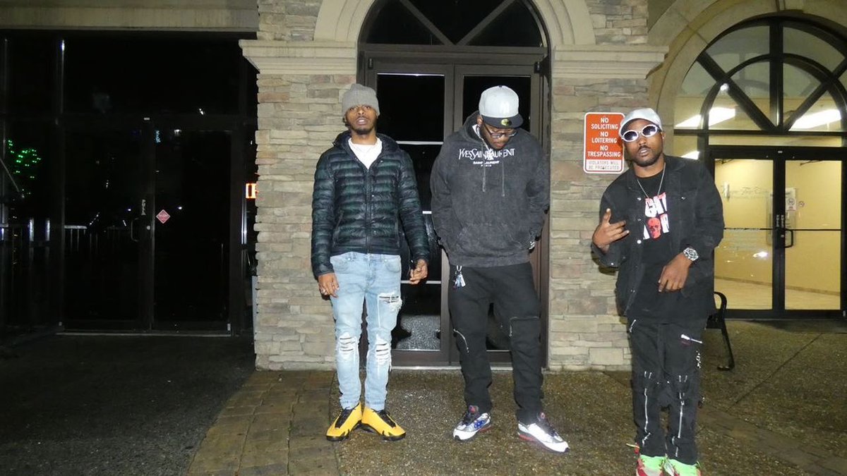 OTS4L1's tweet photo. Applying Pressure to this shit watch us run it up 🚀 #ApplyingPressure out now https://t.co/O2E1WexVpS https://t.co/RYhWs5WcAl