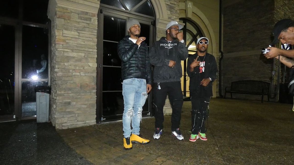 OTS4L1's tweet photo. Applying Pressure to this shit watch us run it up 🚀 #ApplyingPressure out now https://t.co/O2E1WexVpS https://t.co/RYhWs5WcAl
