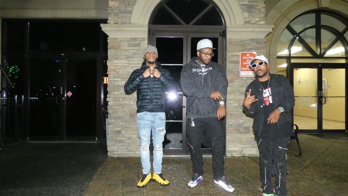 OTS4L1's tweet photo. Applying Pressure to this shit watch us run it up 🚀 #ApplyingPressure out now https://t.co/O2E1WexVpS https://t.co/RYhWs5WcAl