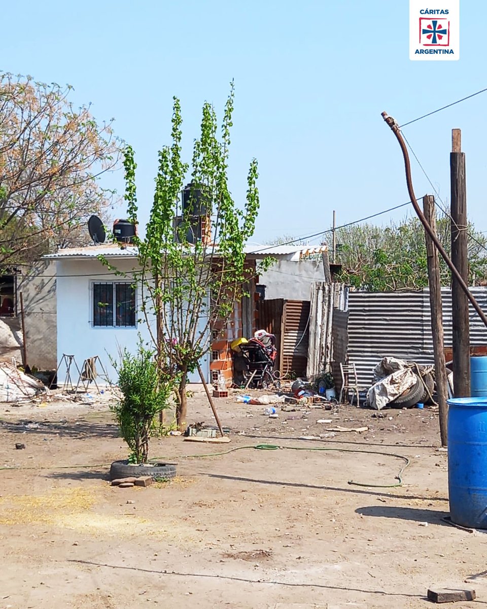 CaritasAR's tweet photo. #ConstruirUnHogar | ¿Sabías que en Cáritas desarrollamos proyectos de mejoramiento habitacional para aumentar la calidad de vida de las familias? https://t.co/9ww1ySOyQh