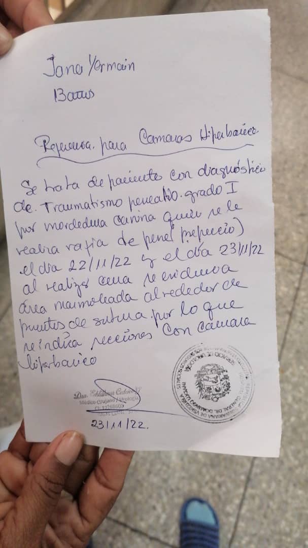 <a href="/dcabellor/">Diosdado Cabello R</a> capital este niño de 13 años necesita urgente una cámara hiperbarica, corre el riesgo de perder sus genitales tras la mordida de un perro. Una manito por favor
<a href="/jaarreaza/">Jorge Arreaza M</a>
Madre: 04120184494