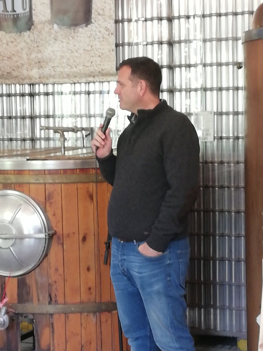 milbeerista's tweet photo. Dissabte passat i aquest, jornades informatives del Clúster Craft Beer a Lliçà d'Amunt. Fàbrica i tap room a Can Malé i també projectes de cultiu de llúpol, recuperació de cereals tradicionals, investigació, difusió cultural, etc.
#clustercraftbeer #localbeer #cervesaartesana https://t.co/9PTuo0GBFM