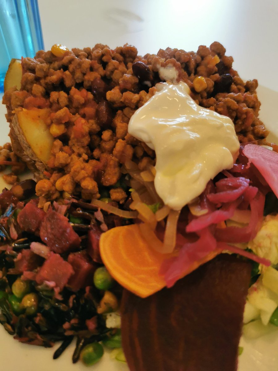 RichBarracks's tweet photo. As per usual, the food from @FoodCloud is wonderful.
All food is made from surplus food that would otherwise go to waste.
Find out about the FoodCloud kitchen on https://t.co/CO1Hk6RHLC
#christmasfair #Dublin #foodcloud https://t.co/GMdm0hEGXf