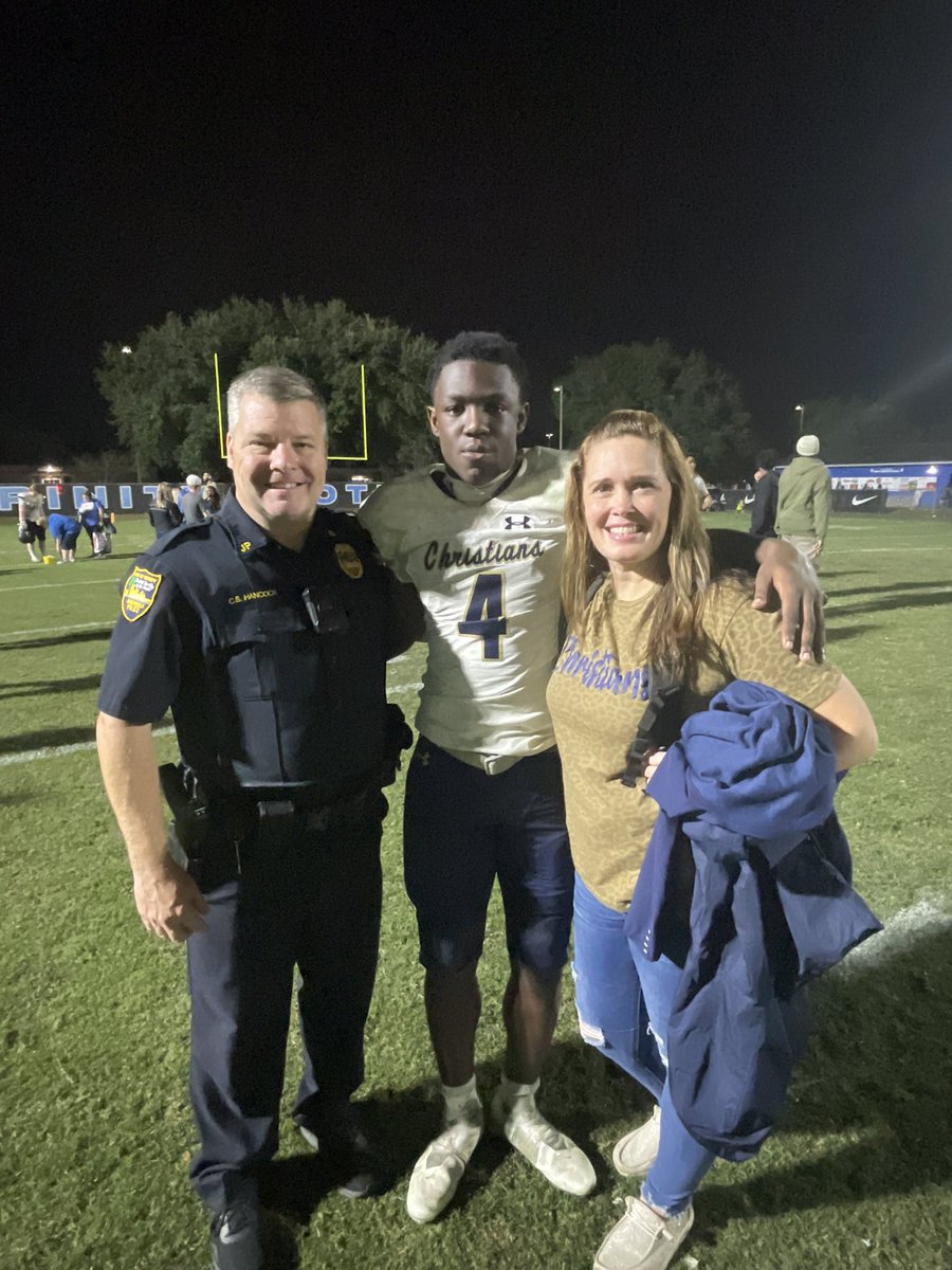 Chris_S_Hancock's tweet photo. And to the young man who has become a 4th son in #TeamHancock. When you think you have seen all his moves, he surprises you with a few more. Looking forward to watching you at the next level @orelgray3. We’ve always got your back! https://t.co/T4aUP96TSw