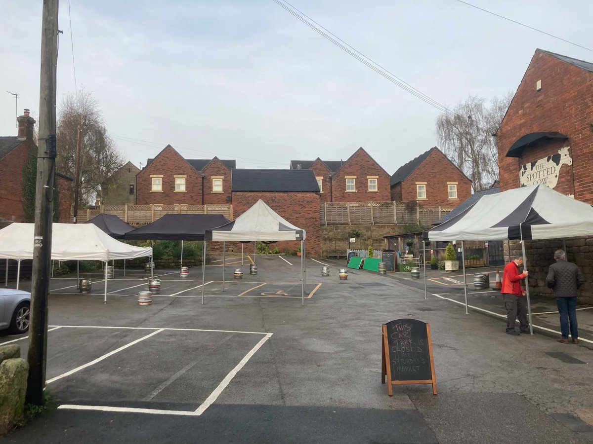 Come down to our marvellous Christmas market today from 10-2. Santa will be here between 12-2. We’ll have 10 local makers. The cafe will be serving Seasonal treats and there’ll be Christmas music playing all day! 🎅🏼 🎄