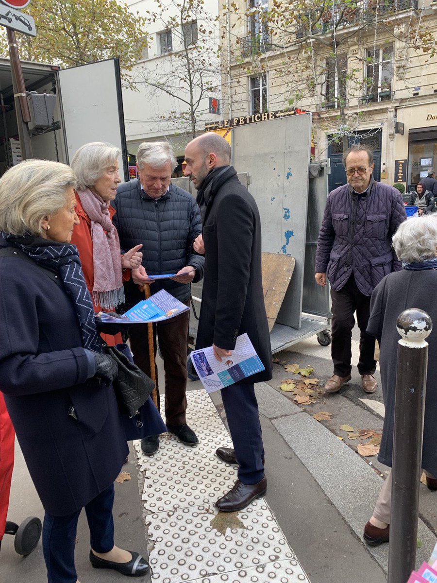 benjaminhaddad's tweet photo. Le comportement violent des députés de la France Insoumise au centre de nombreuses conversations ce matin, lors de mon tractage au marché Auteuil.
Un comportement qui dégrade et abime toute la représentation nationale. https://t.co/6sYS4Hfbvl