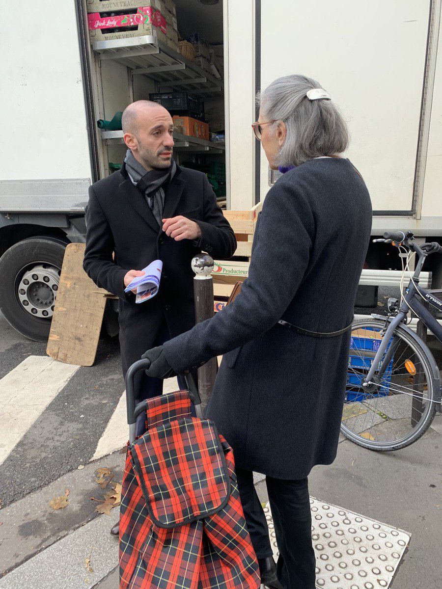 benjaminhaddad's tweet photo. Le comportement violent des députés de la France Insoumise au centre de nombreuses conversations ce matin, lors de mon tractage au marché Auteuil.
Un comportement qui dégrade et abime toute la représentation nationale. https://t.co/6sYS4Hfbvl