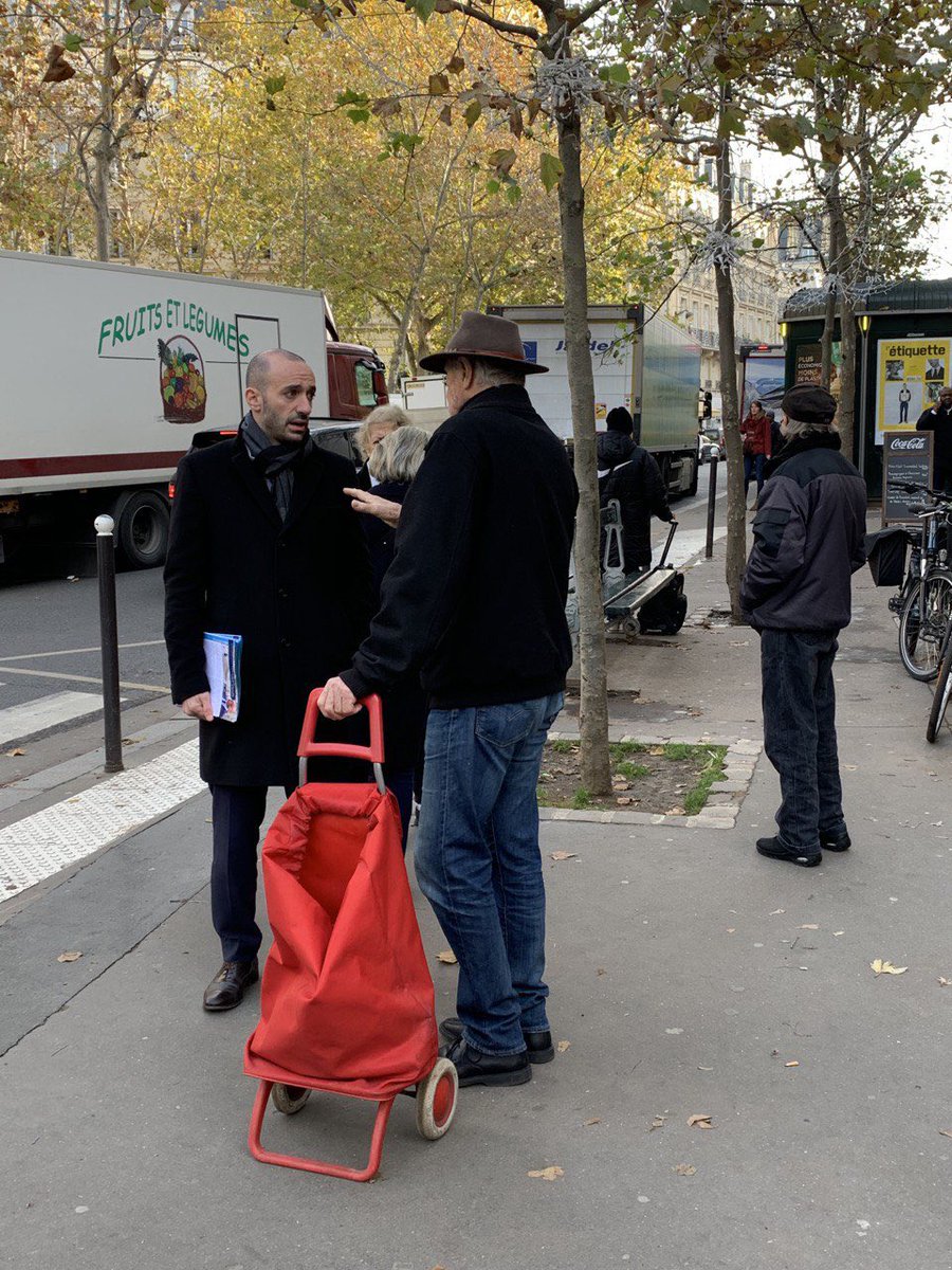 benjaminhaddad's tweet photo. Le comportement violent des députés de la France Insoumise au centre de nombreuses conversations ce matin, lors de mon tractage au marché Auteuil.
Un comportement qui dégrade et abime toute la représentation nationale. https://t.co/6sYS4Hfbvl