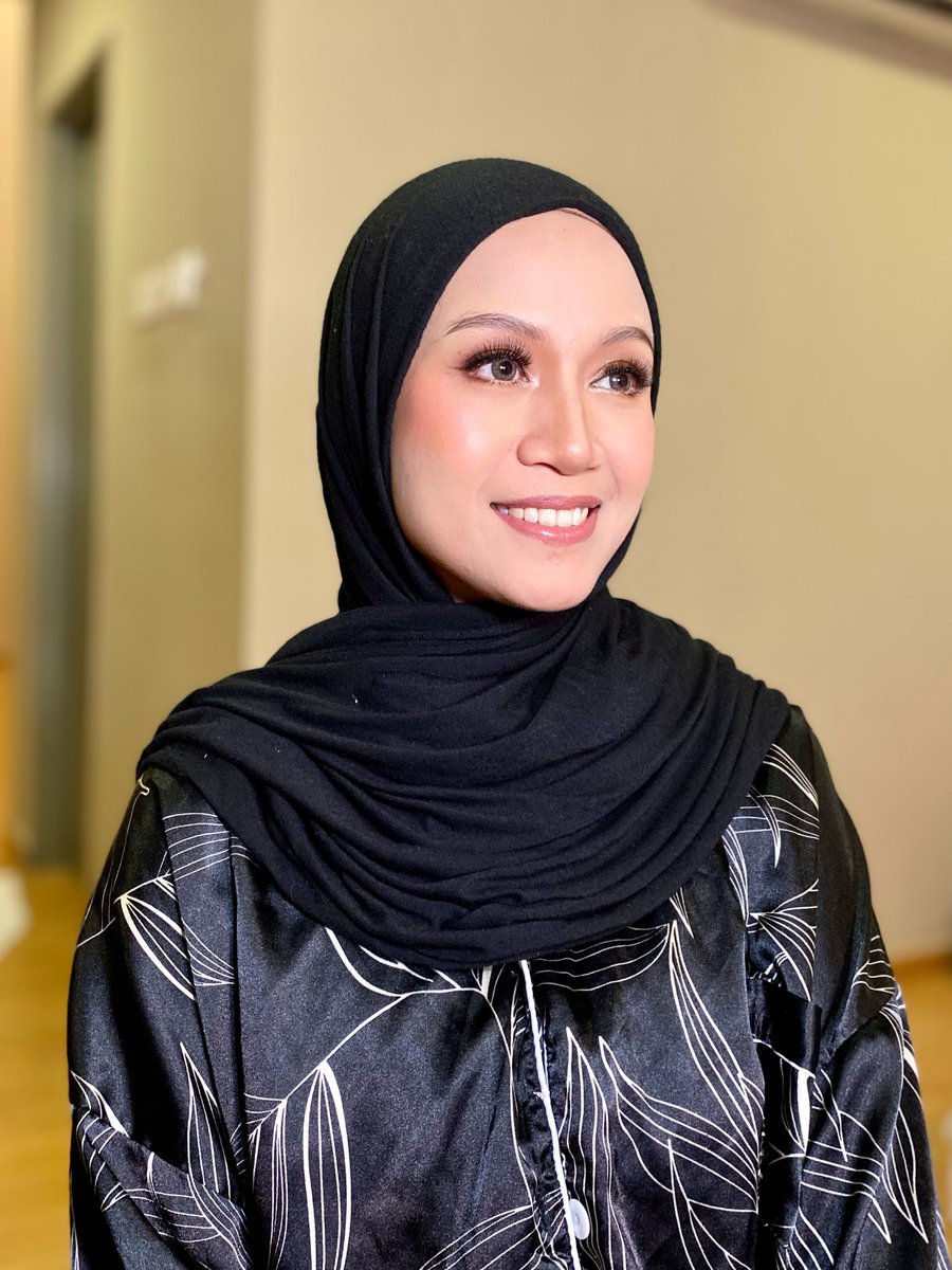 atendoesmakeup's tweet photo. Night Reception for my pretty bride, Aqilah! βΊοΈ
#muabangi #muabangimurah #makeupnikahbangi #makeupsandingbangi #makeupeventbangi #makeupdinnerbangi #makeupphotoshootbangi #muaputrajaya #muaputrajaya #makeupnikahputrajaya #makeupsandingputrajaya #muakajang #muadengkil #muasepang https://t.co/Js4I8DvoCK