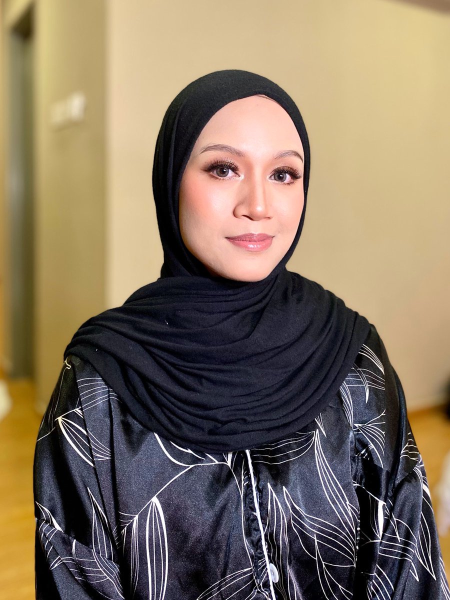 atendoesmakeup's tweet photo. Night Reception for my pretty bride, Aqilah! βΊοΈ
#muabangi #muabangimurah #makeupnikahbangi #makeupsandingbangi #makeupeventbangi #makeupdinnerbangi #makeupphotoshootbangi #muaputrajaya #muaputrajaya #makeupnikahputrajaya #makeupsandingputrajaya #muakajang #muadengkil #muasepang https://t.co/Js4I8DvoCK