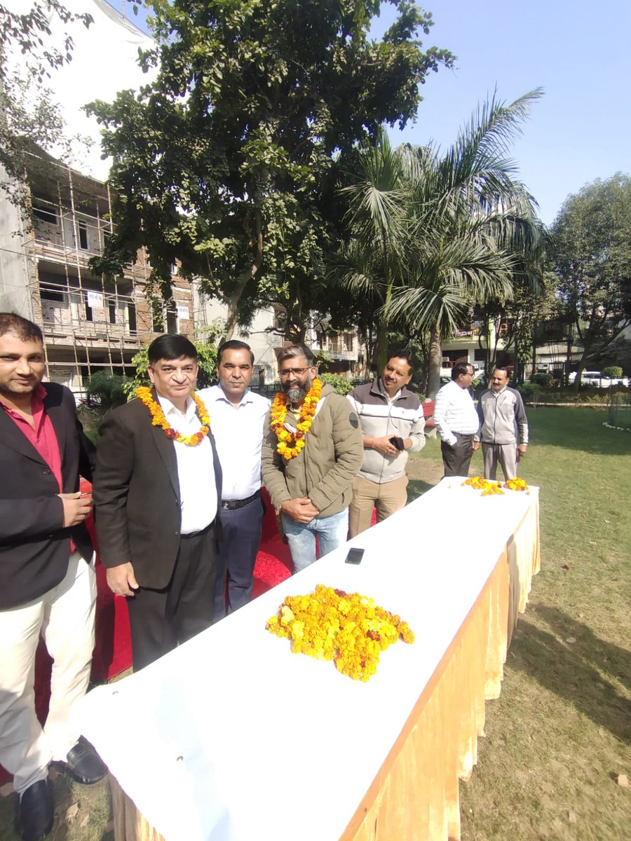 JaiUpkar's tweet photo. बवाना विधानसभा के वार्ड नंबर 26 पुठकला के सेक्टर 22 पॉकेट 3 में आम आदमी पार्टी की प्रत्याशी रितु मुकेश सोलंकी के समर्थन म���ं सभा को संबोधित किया व वोट की अपील की https://t.co/9w2vEzSYdw
