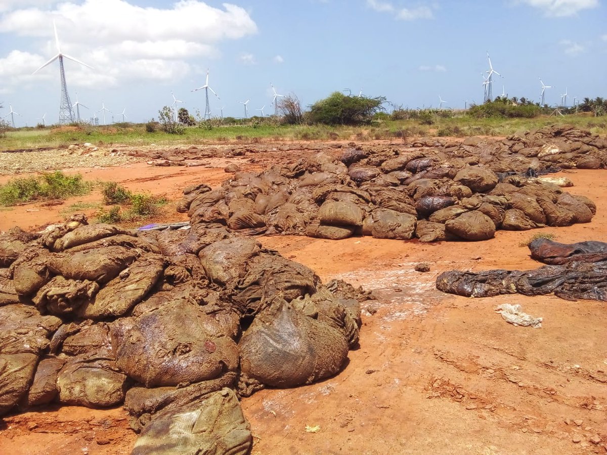 Thinakaran Rajamani (@thinak_) on Twitter photo 1/ I come across several incidents of #Kerala's #biomedical& #electronic waste being dumped on waterbodies of #Tirunelveli& #Tenkasi districts. <a href="/tnpoliceoffl/">Tamil Nadu Police</a> at check posts&district admins seen with 'come what may' attitude despite complaints from public
<a href="/CMOTamilnadu/">CMOTamilNadu</a> <a href="/CMOKerala/">CMO Kerala</a> 1/ I come across several incidents of #Kerala's #biomedical& #electronic waste being dumped on waterbodies of #Tirunelveli& #Tenkasi districts. <a href="/tnpoliceoffl/">Tamil Nadu Police</a> at check posts&district admins seen with 'come what may' attitude despite complaints from public
<a href="/CMOTamilnadu/">CMOTamilNadu</a> <a href="/CMOKerala/">CMO Kerala</a>