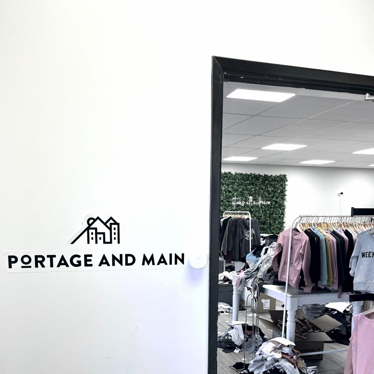 Small Business Saturday. Save 30% on Made in Edmonton clothing
conta.cc/3VmfX3S
conta.cc/3AN7Kh6