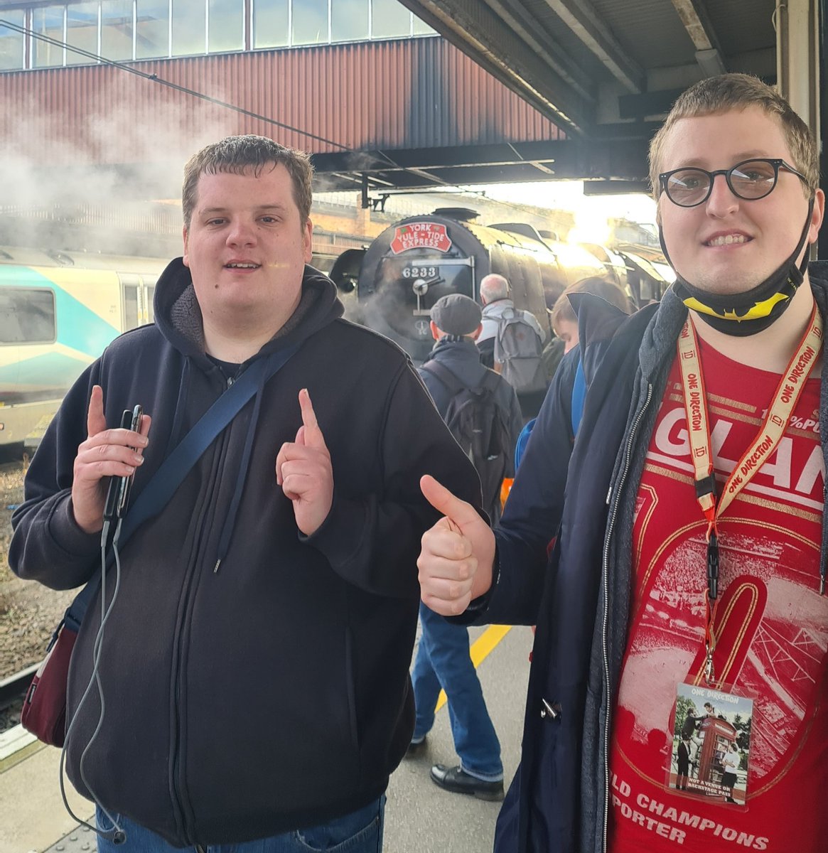purplishspider's tweet photo. We've been #trainspotting since James was 5, 22 years of platforms. Trains are great, they are predictable, have a timetable and a rhythm. They even tell you when they will be late! Oh and there's hot drinks!
#itsasiblingthing
#autism #Positivebehavioursupport
#letsgoout https://t.co/okXTwvArlj