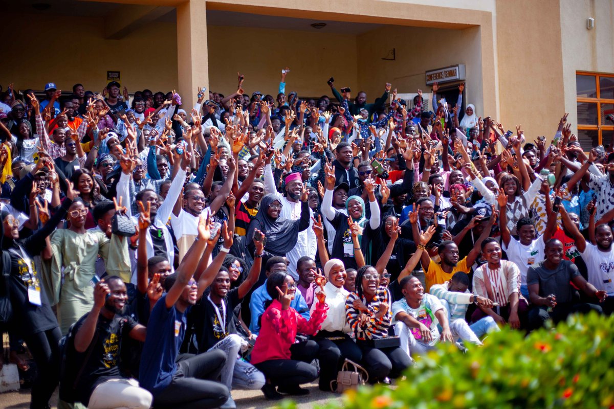 Dev_suite's tweet image. This is the oldest problem in the job-seeking book 🕵️‍♀️

1. You need the experience to get a job 🤷‍♂️
2. But to get the experience you need a job 🤯

Known as an infinite loop in computer science, you need to reframe your thinking to get out of it!

#Coding #Job #DevFestLagos2022