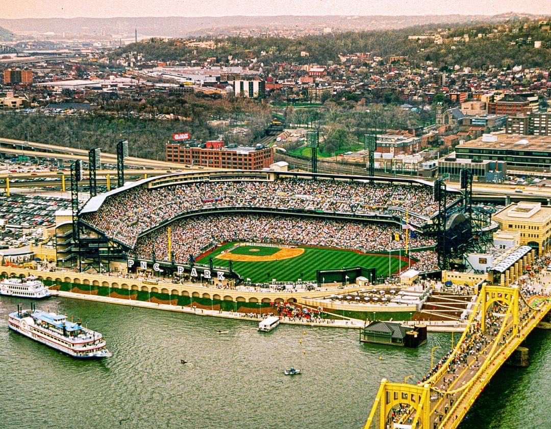 nut_history's tweet photo. Today, we will dedicate account to ballparks - old and new. Enjoy https://t.co/RyUXTaTZFH