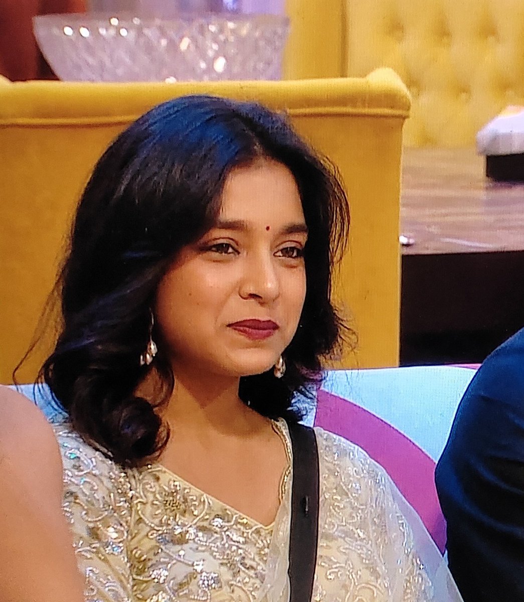 real_khabri_1's tweet photo. Ranking Poll of Week 8

Like &amp; Retweet if you're supporting #SumbulTouqeerKhan in #BiggBoss16 house.

(Only Likes &amp; Retweets will count)
7 Pm to 7 Pm (24 hours) 

#BB16 
#SalmanKhan https://t.co/x2rQ7ckGmj