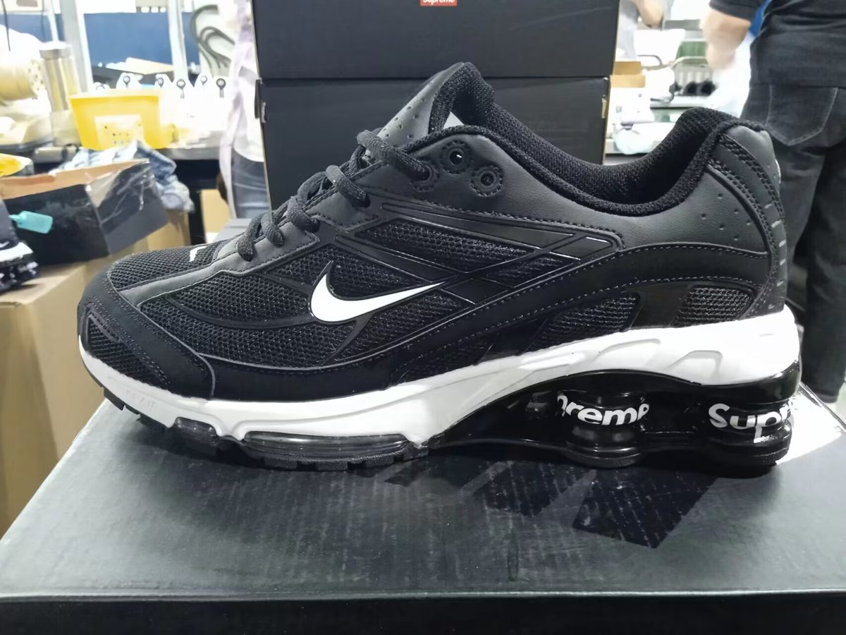 ason_sun's tweet photo. ⚠️Shoes only provide wholesale, factory direct sales.  Need to buy please contact on messenger or add whatsapp.
Whatsapp:+8615105939977 +8613386926758
WeChat:+8615105939977
#wholesale #supplier #factory #vendors #shoes https://t.co/VShAcJl0wd