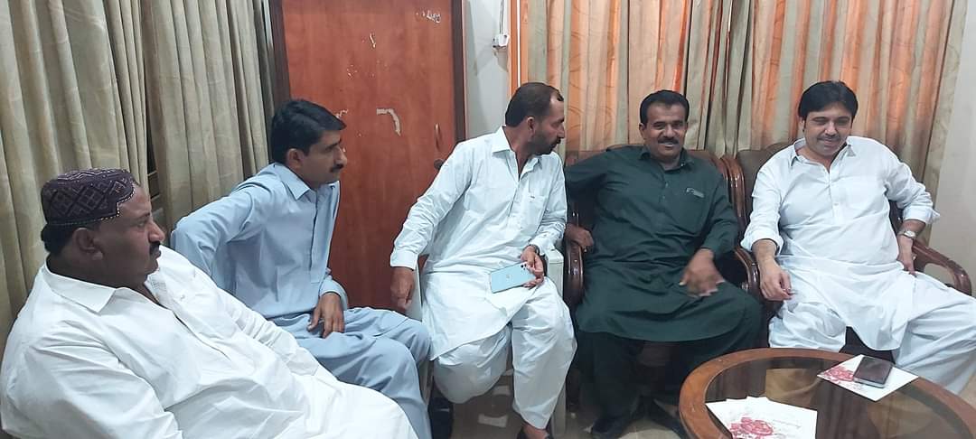 imdad_61's tweet photo. امداد علی پتافی ایم پی اے &amp; سابق صوبائی وزیر نے اپنے حلقے میں مختلف برادریوں کی دعوت میں شرکت کی ..!
#ps61
@ImdadAliPitafi
@PitafiFawad https://t.co/IDpSxdjBeg https://t.co/sQG6oiQNEp