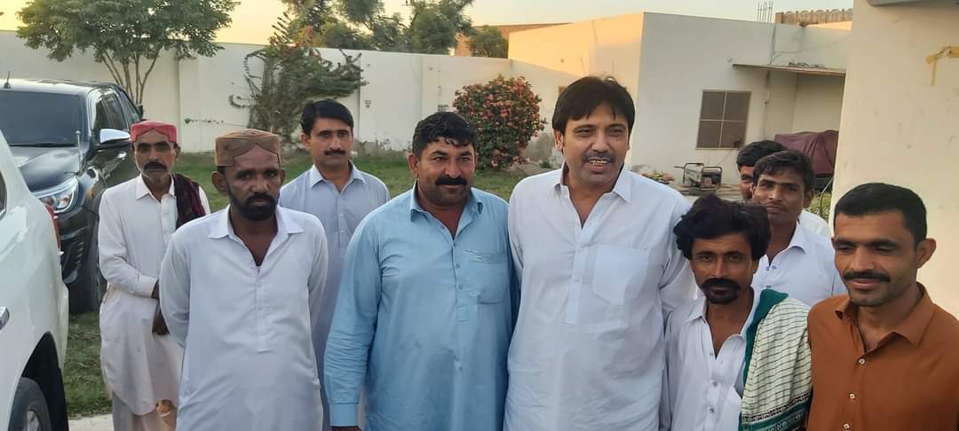 imdad_61's tweet photo. امداد علی پتافی ایم پی اے &amp; سابق صوبائی وزیر نے اپنے حلقے میں مختلف برادریوں کی دعوت میں شرکت کی ..!
#ps61
@ImdadAliPitafi
@PitafiFawad https://t.co/IDpSxdjBeg https://t.co/sQG6oiQNEp