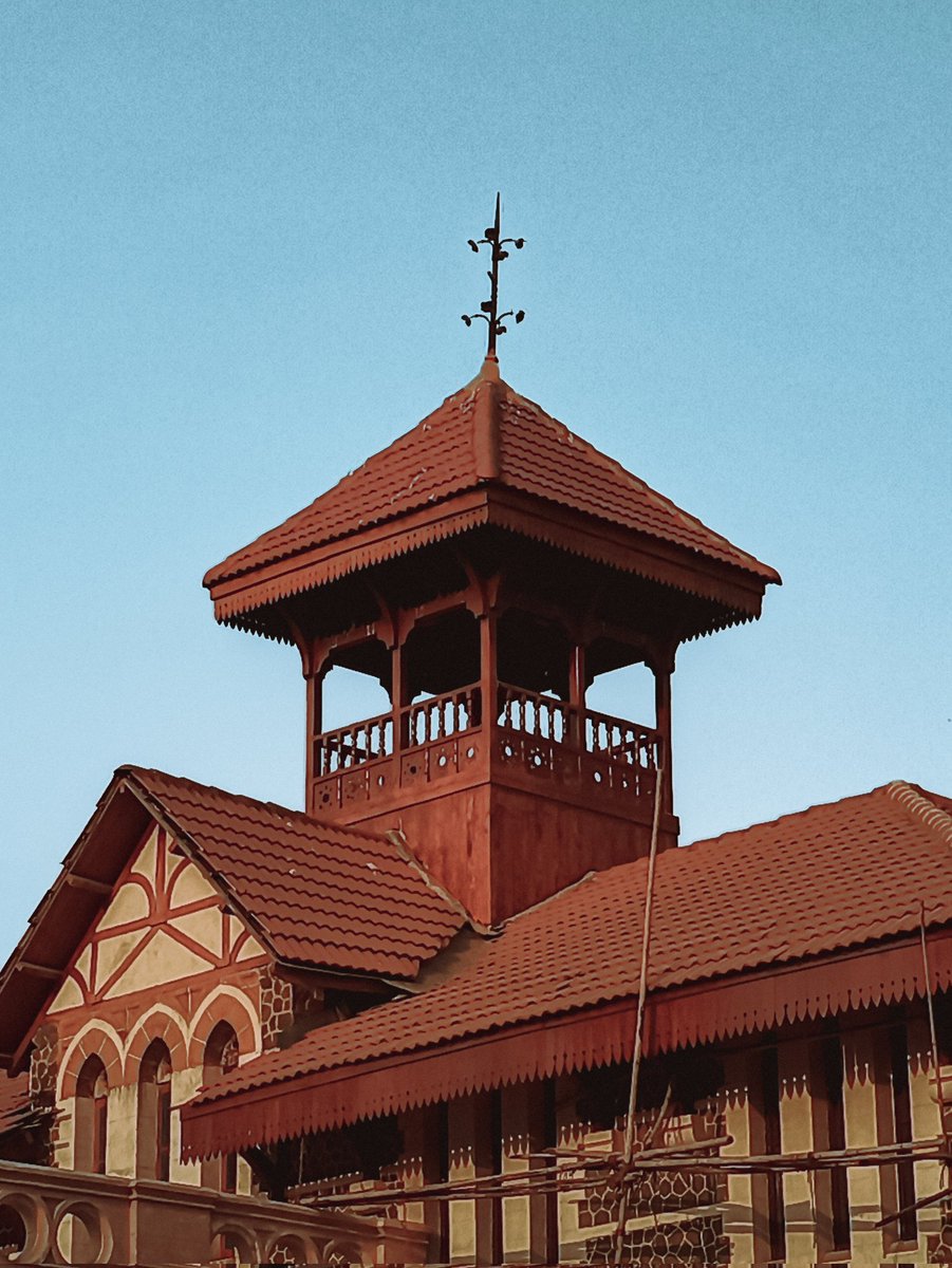 fal2grapher's tweet photo. BANDRA - A Heritage Marvel

Device use @RedmiIndia 
Pindle Post:- https://t.co/QbCHTjgqLR

@WesternRly
#bandra #mumbaj #mobilephotography https://t.co/OOxhZsNOCW