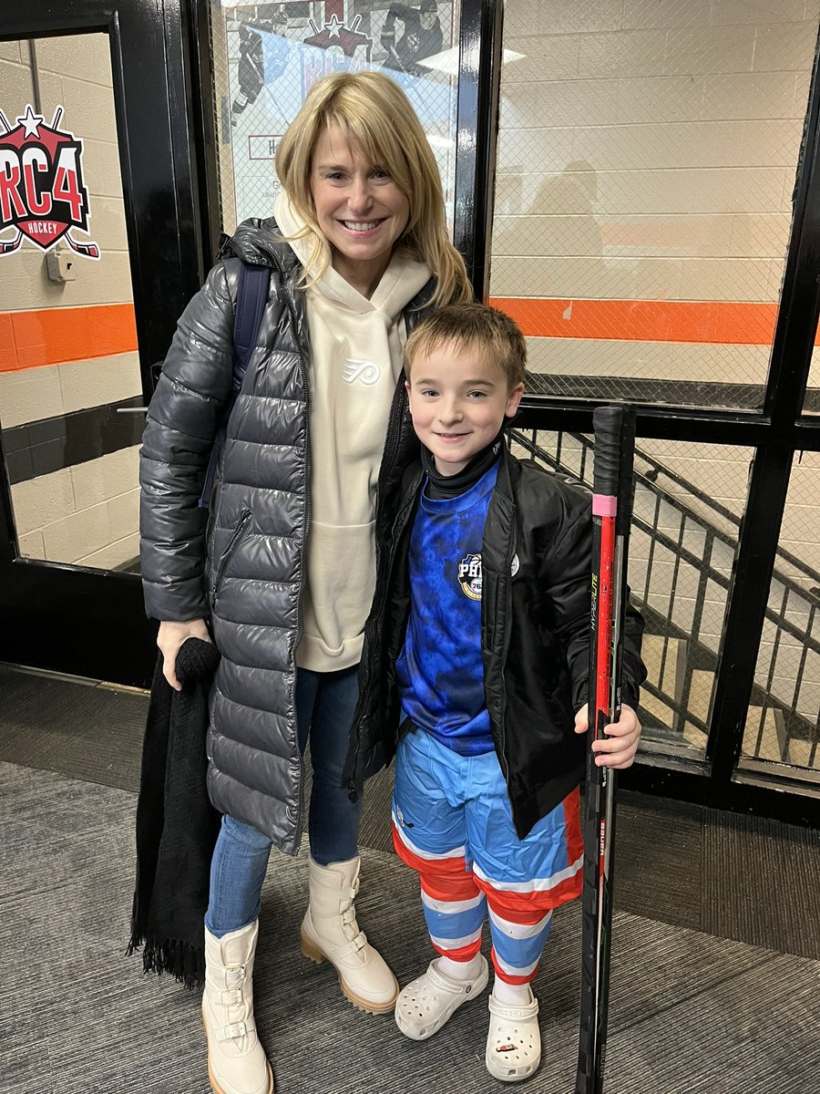 MGGTgroup's tweet image. We love you Lauren! @LaurenHartMusic