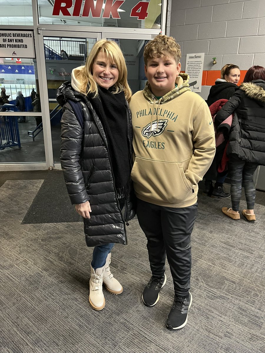 MGGTgroup's tweet image. We love you Lauren! @LaurenHartMusic