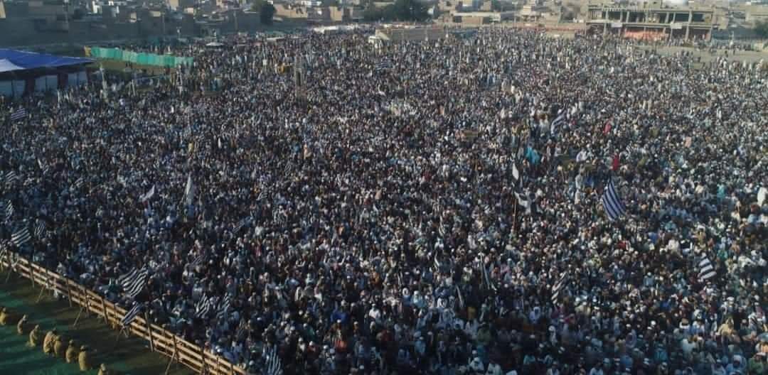 مانسہرہ جیسے چھوٹے شہر
مولانا فضل الرحمن کا پاور شو
یہ بتا رہا یے کہ پختون خواہ عمرانی فتنے سے آزاد ہونے والا ہے