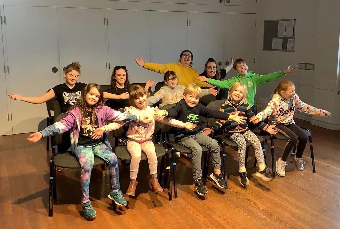 Stagezoneyouth's tweet photo. It may have been raining outside but we were definitely sparkling inside at Carnon Downs this morning!

You were all amazing 🤩 #SaturdayMorning #christmas #December #truro #cornwall #show #performance #sparkle #fun #friends #excited #community #feelingblessed #selfbelief #wow https://t.co/zQyLG97eYK