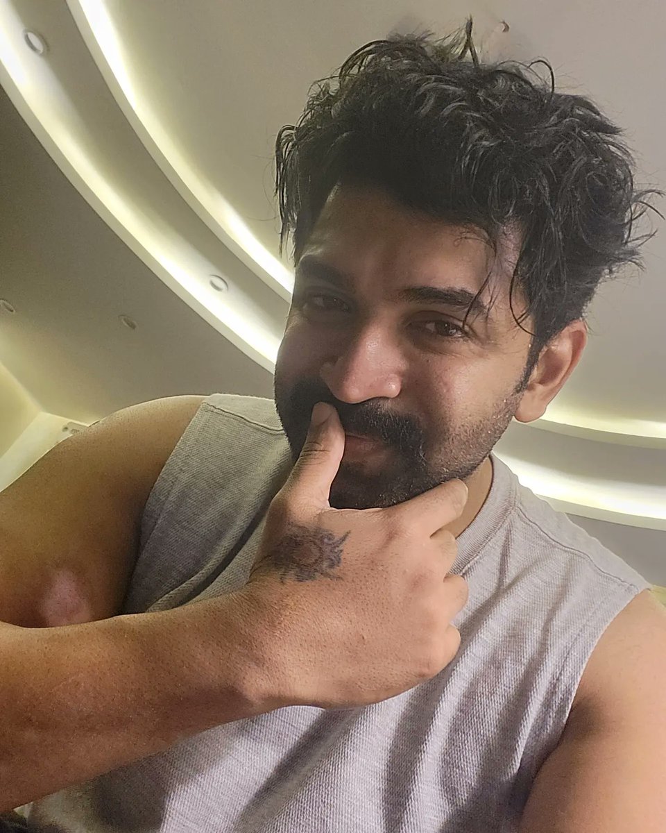 arunvijayno1's tweet photo. Behind all my hard-core actions you'll see on screen there are plenty of bruises like these... But still love doing my own stunts..๐ Wait for the next on screen..๐ช๐ฝ
Luv you all..โค๏ธ
#AchchamEnbadhuIllayae
#actorslife #nothingcanstop https://t.co/UqTcsOhuiS