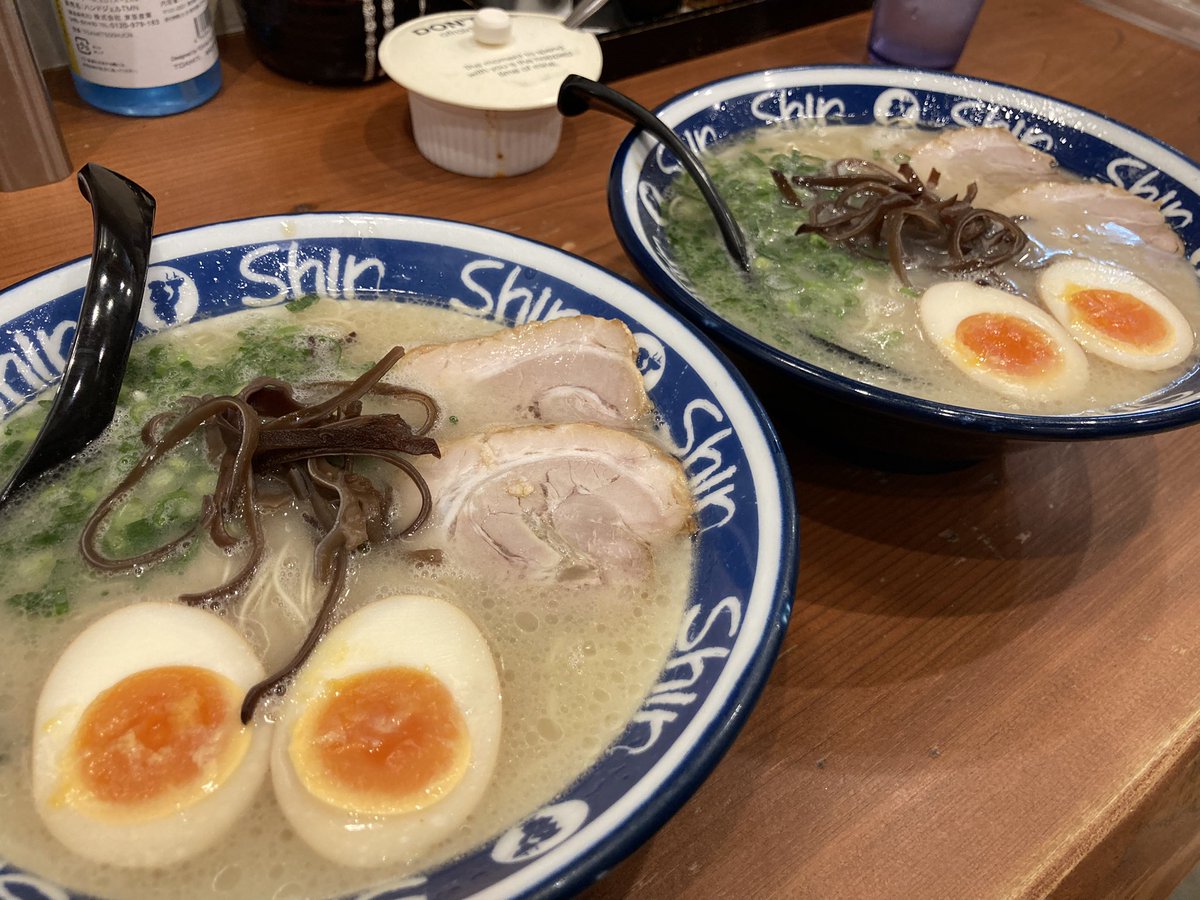 tokai_siba's tweet image. 福岡でちょこっと@makoruta_717 と聖地巡りデート♡
オソロコーデでした！笑
また行こーね( *´꒳`*)ありがと！