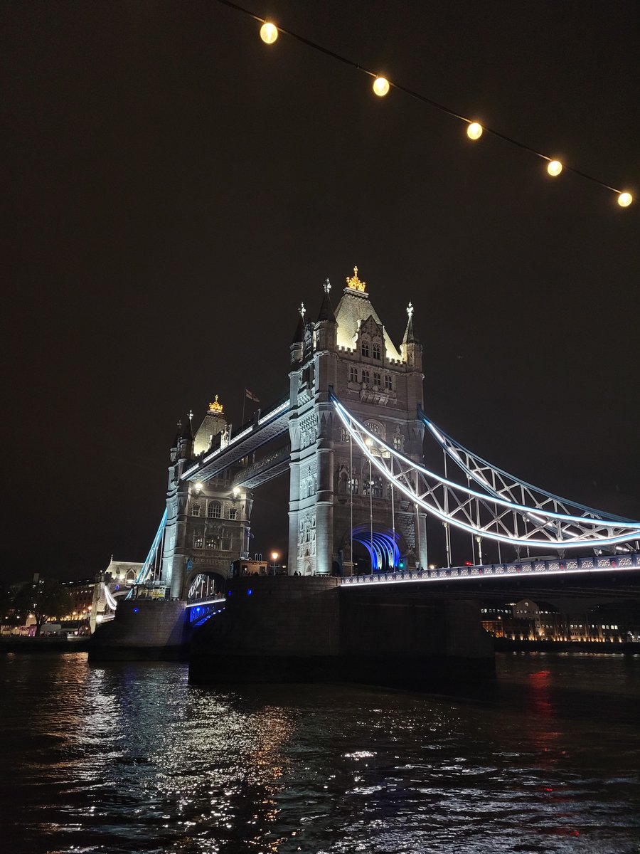 maevabekkar's tweet photo. Souvenirs du bootcamp @weroad_official le weekend dernier à Londres 🇬🇧 🎡 https://t.co/niopAjCdrR