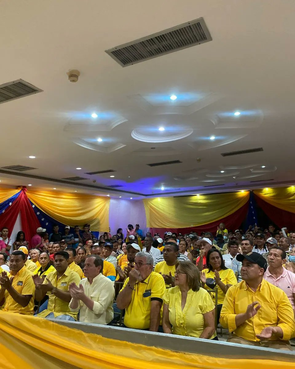 JuanPGuanipa's tweet photo. Acompañado de nuestros dirigentes y militantes de Apure, Guarico, Amazonas y Bolívar, seguimos construyendo la Venezuela que soñamos y nos merecemos.

¡Pa' lante siempre, con Rumbo Norte! https://t.co/KUc4armGDJ