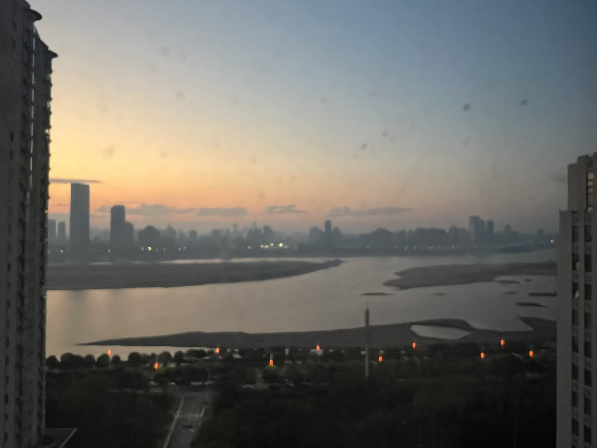 看图猜城市~ https://t.co/qBAKt9YroF