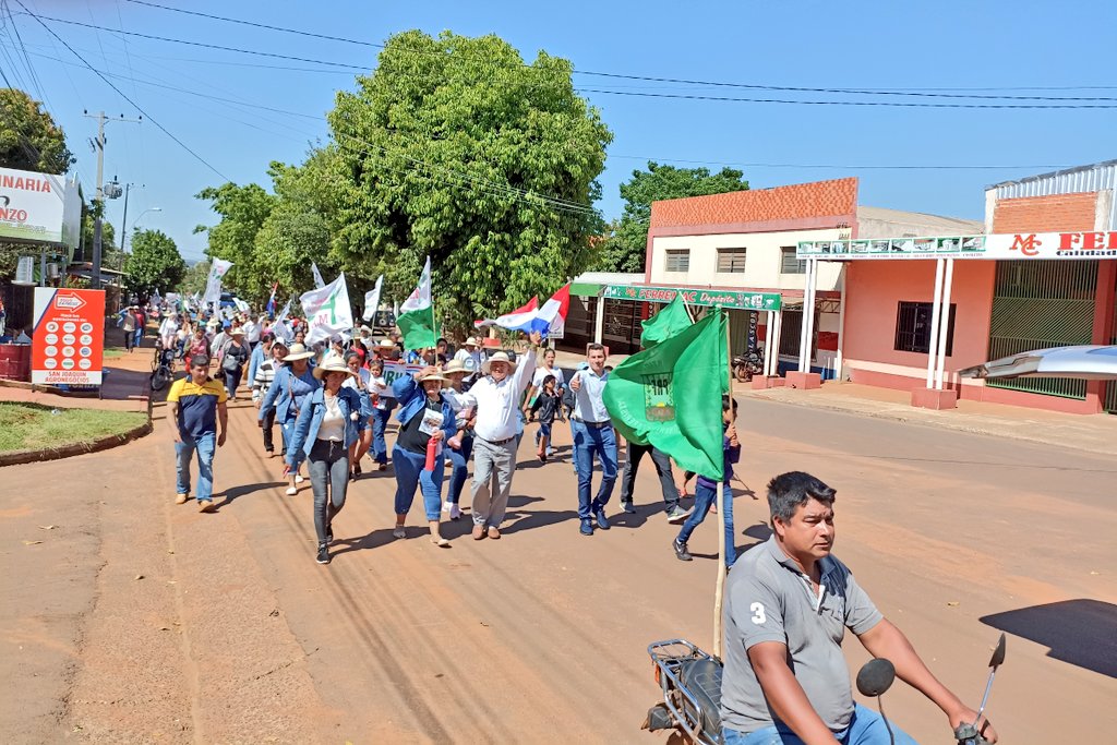 Galeano2023's tweet photo. Masiva concurrencia del pueblo Caaguaceño en la ciudad de Vaquería! Encuentro político con el pre candidato de la Concertación Nacional por la lista 9 @EfrainAlegre y los candidatos de la Auténtica Concertación Departamental de Caaguazúl!
Todos unidos construímos el cambio en 🇵🇾 https://t.co/5SVFpVTvvZ